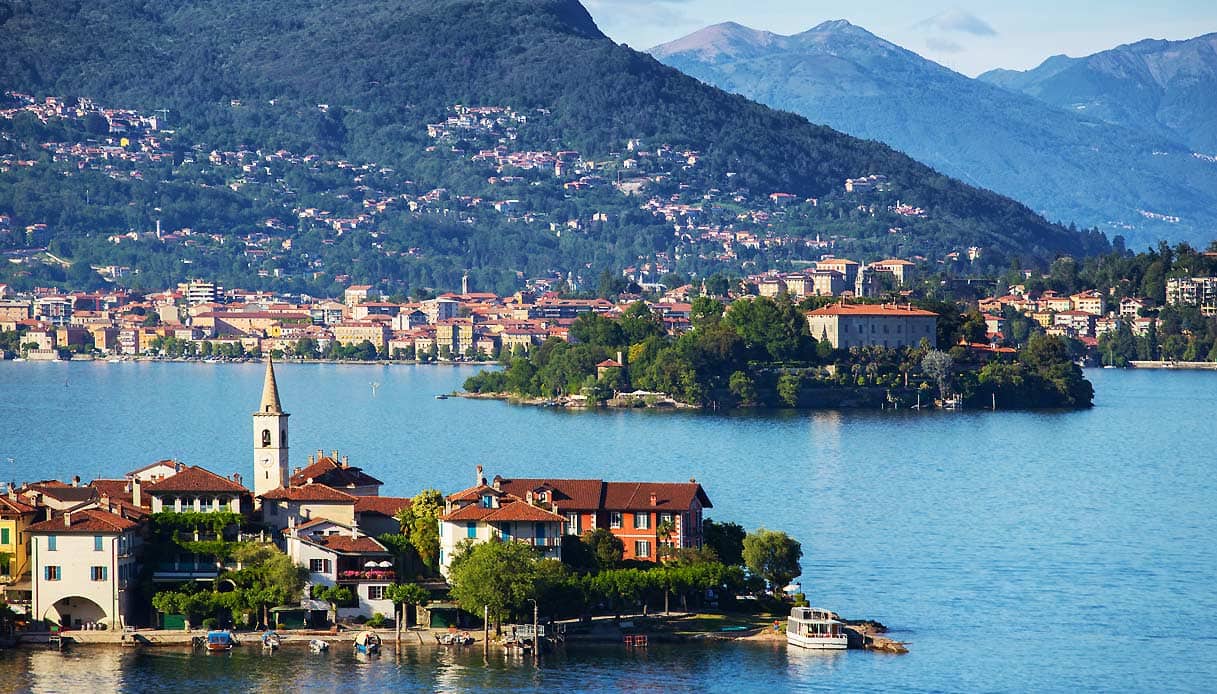 2 - Lake Maggiore and the Borromean Islands 2 - Lake Maggiore and the Borromean Islands